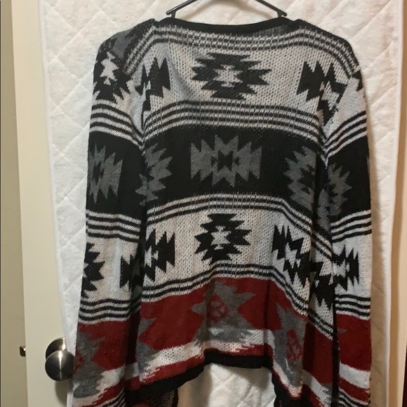 ❗️5/$10 - Soft and comfortable cardigan sweater - Picture 2 of 4